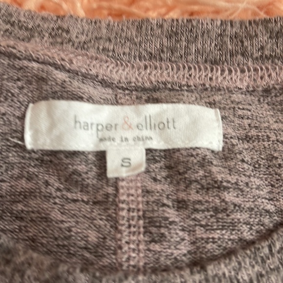 💕 Preloved ~ Two EUC Girls Long Sleeve Shirts - Picture 5 of 11